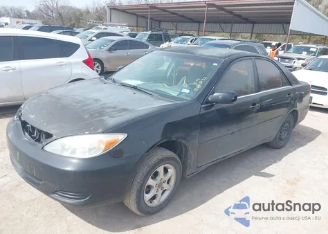2004 Toyota Camry Le z USA, uszkodzony, nr VIN 4T1BE32K34U314309